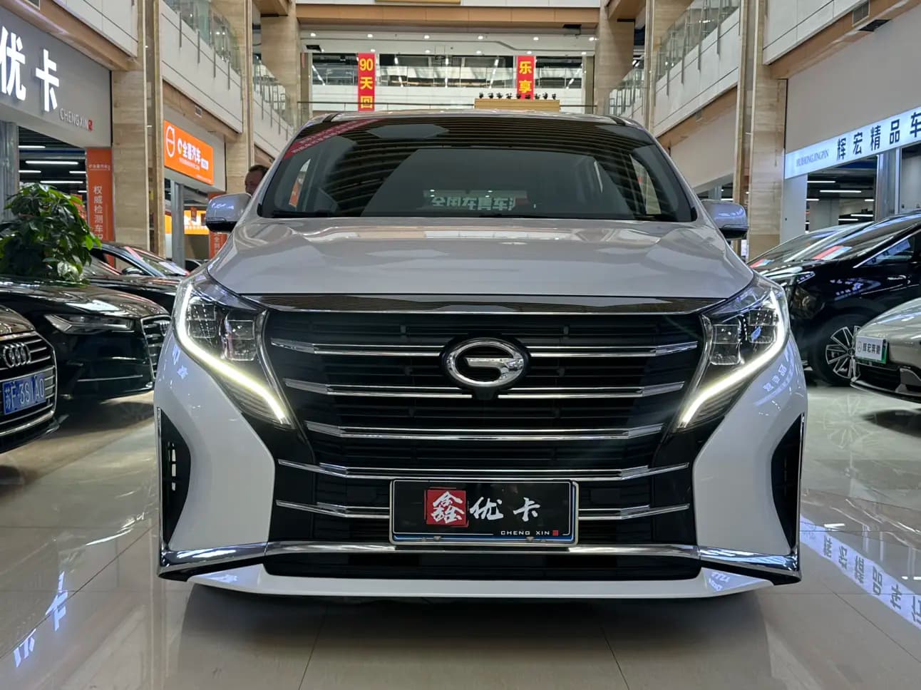 GAC Trumpchi M8 2022 г. 47139 км. — фото 2