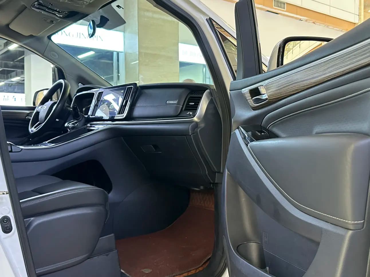 GAC Trumpchi M8 2022 г. 47139 км. — фото 19