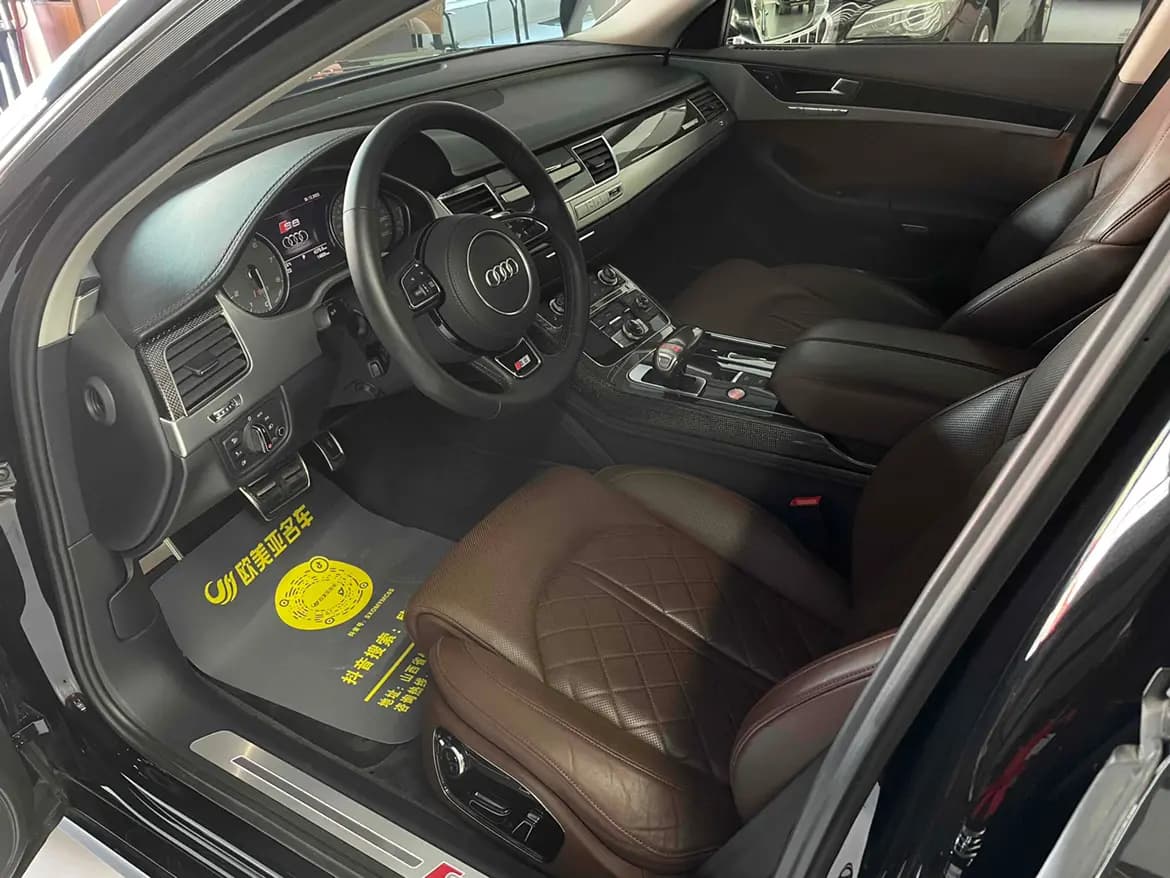 Audi S8 2023 г. 14059 км. — фото 15