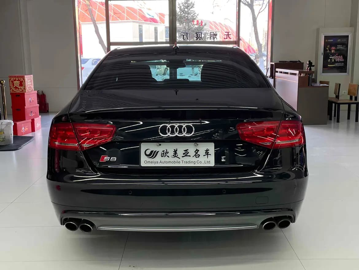 Audi S8 2023 г. 14059 км. — фото 5