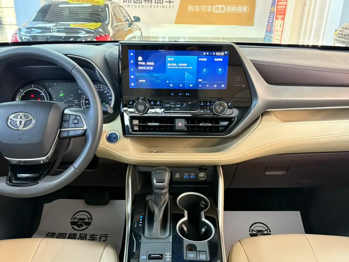 Toyota Highlander 2022 г. 33116 км. — фото 11