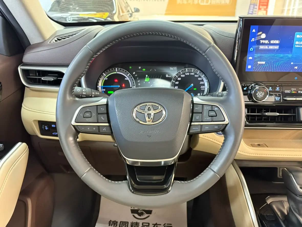 Toyota Highlander 2022 г. 33116 км. — фото 16