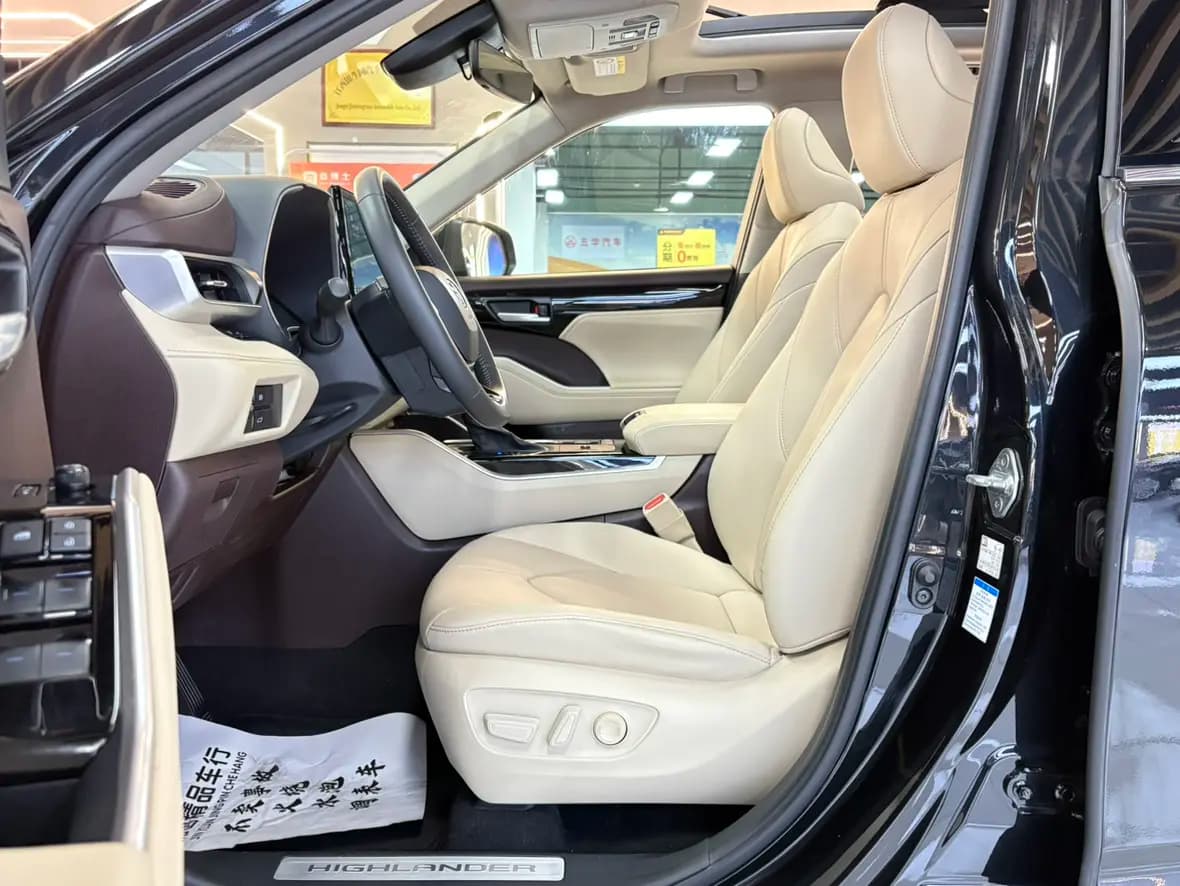 Toyota Highlander 2022 г. 33116 км. — фото 19