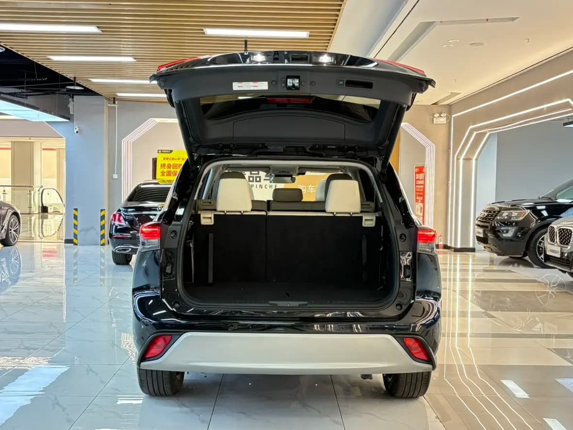 Toyota Highlander 2022 г. 33116 км. — фото 22