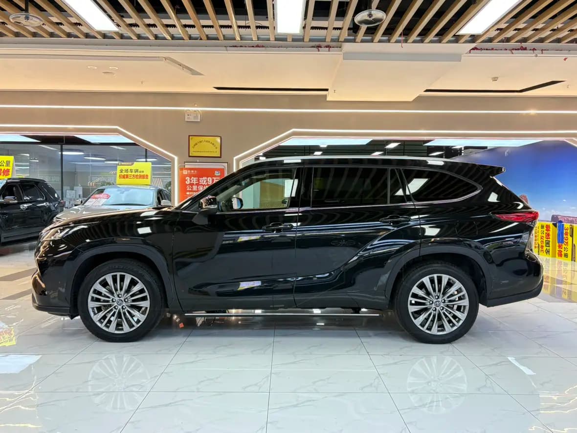 Toyota Highlander 2022 г. 33116 км. — фото 4