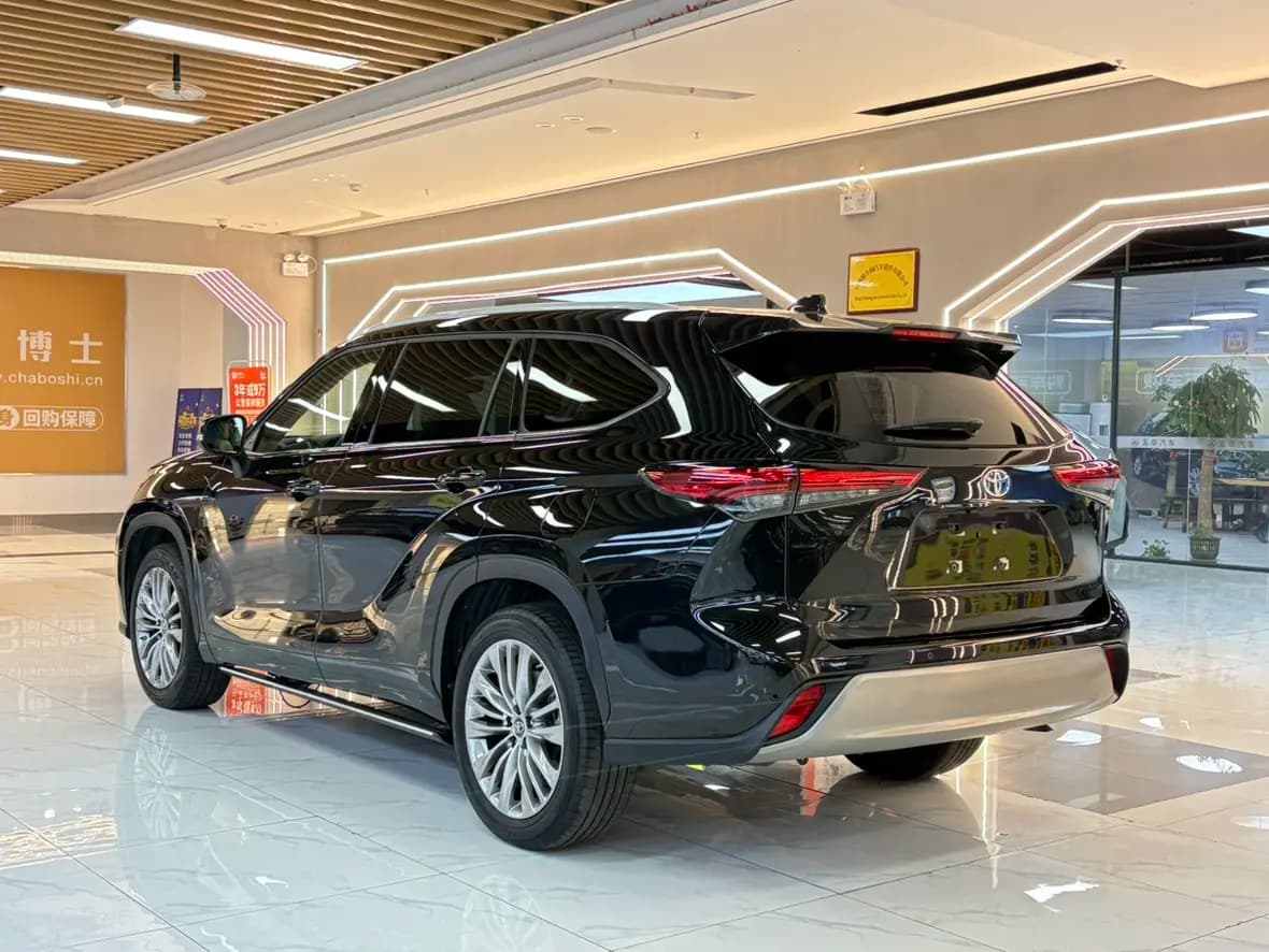 Toyota Highlander 2022 г. 33116 км. — фото 5