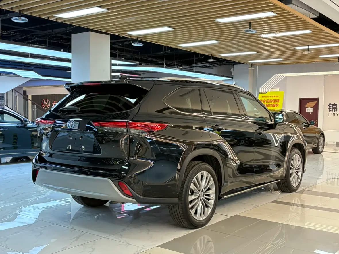 Toyota Highlander 2022 г. 33116 км. — фото 7
