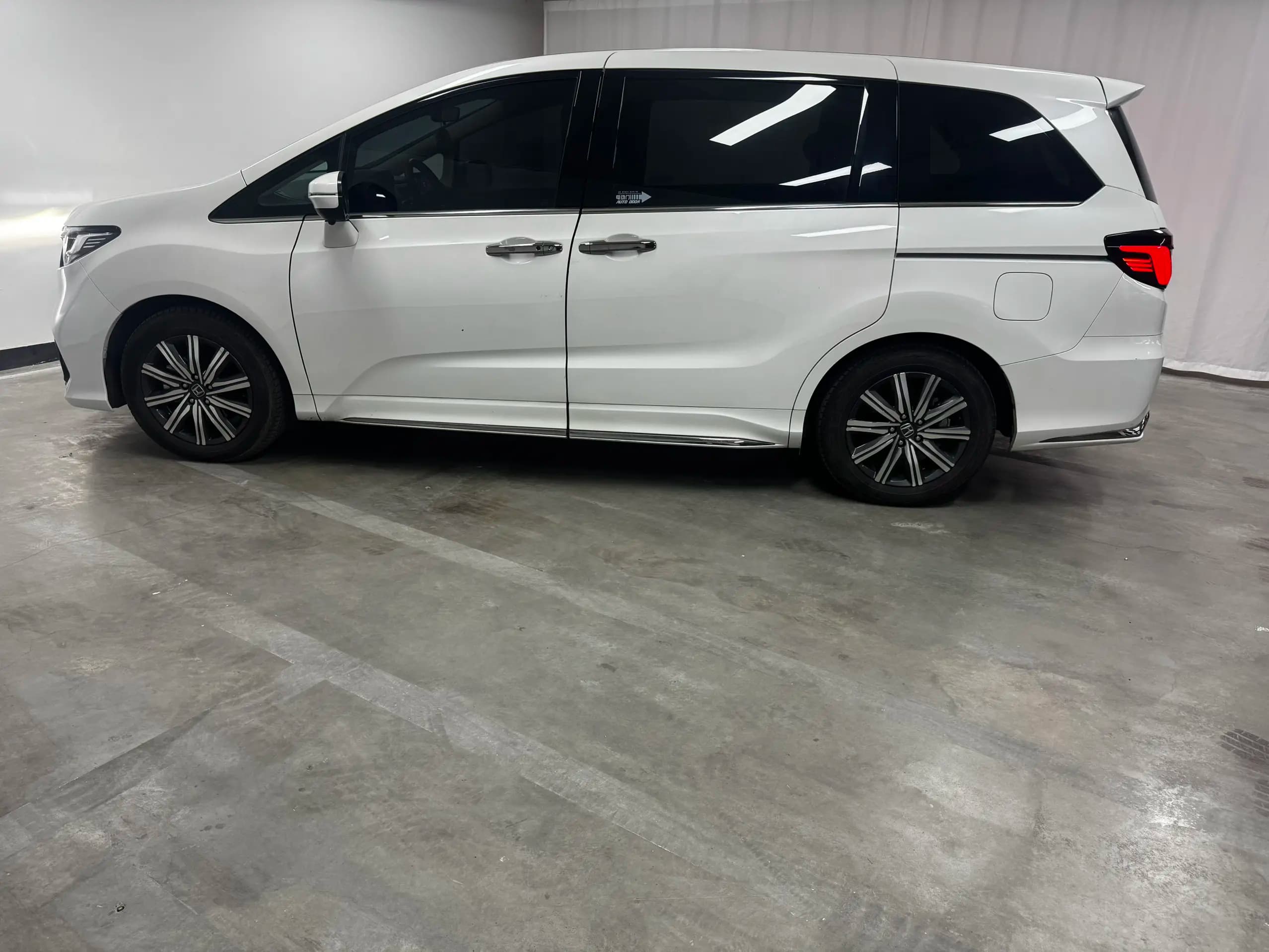 Honda Odyssey 2023 г. 38500 км. — фото 4