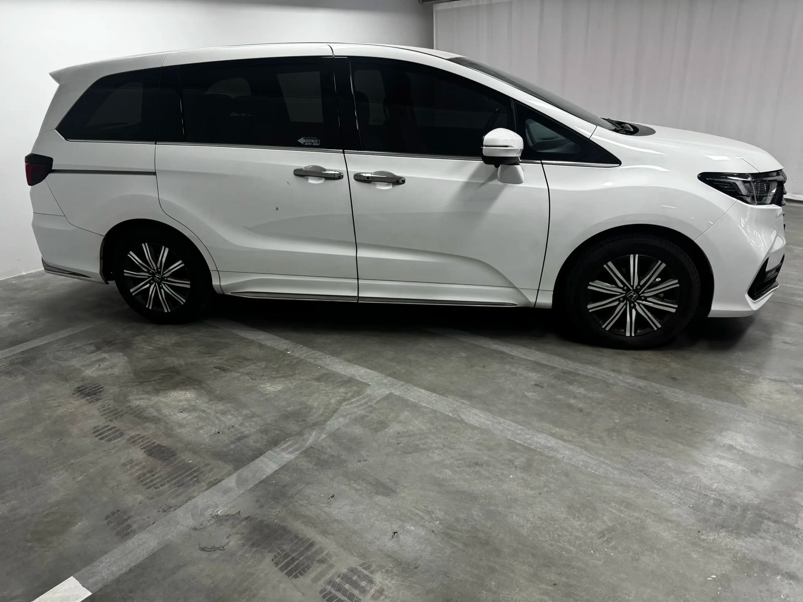 Honda Odyssey 2023 г. 38500 км. — фото 8