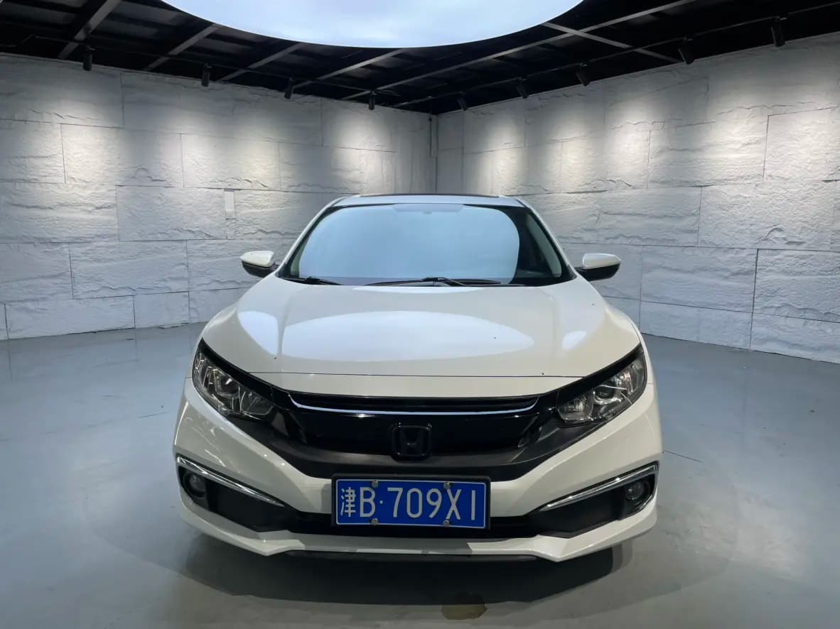 Honda Civic 2021 г. 61000 км. — фото 2