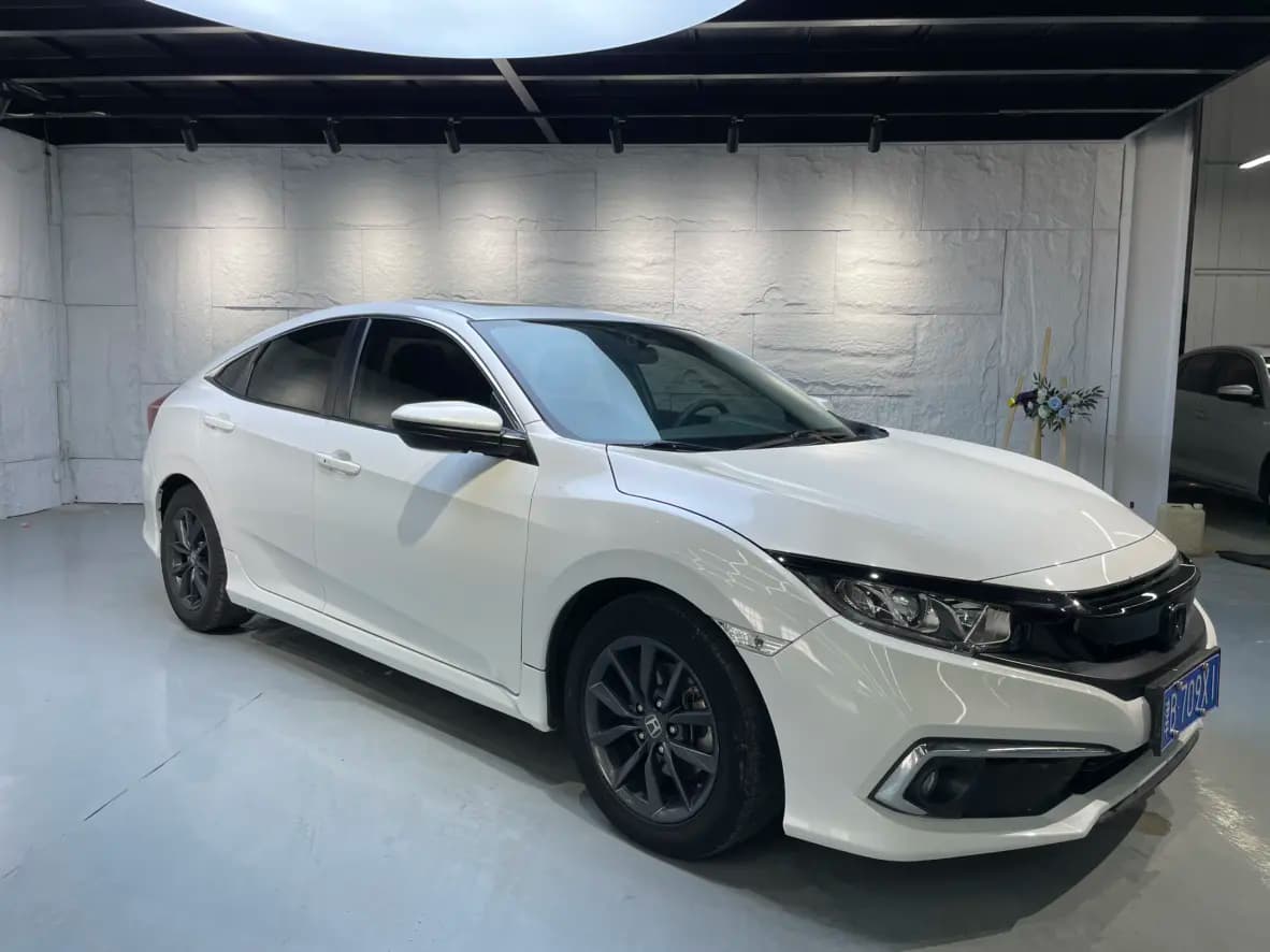 Honda Civic 2021 г. 61000 км. — фото 3