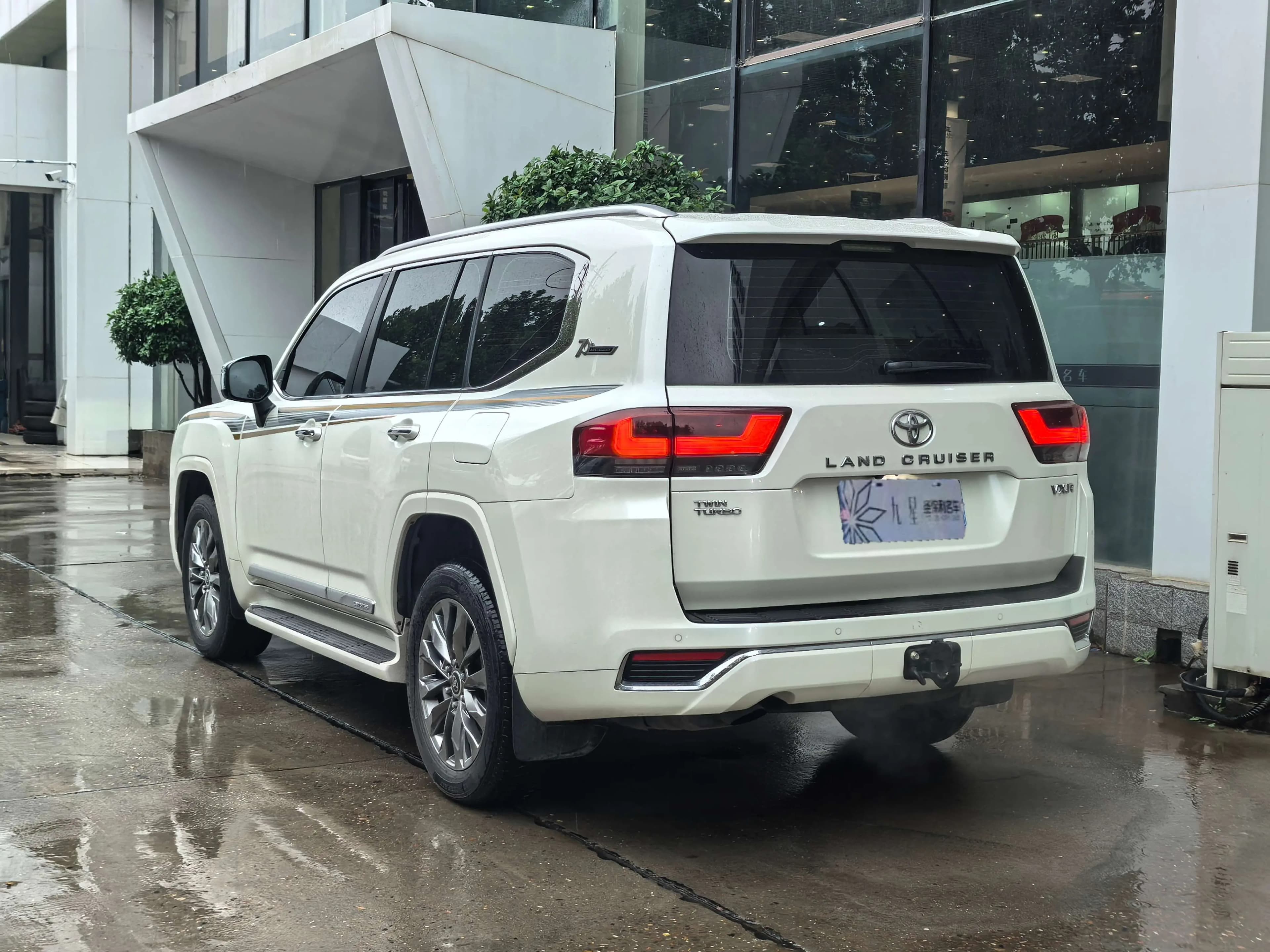Toyota Land Cruiser 2024 г. 6090 км. — фото 3