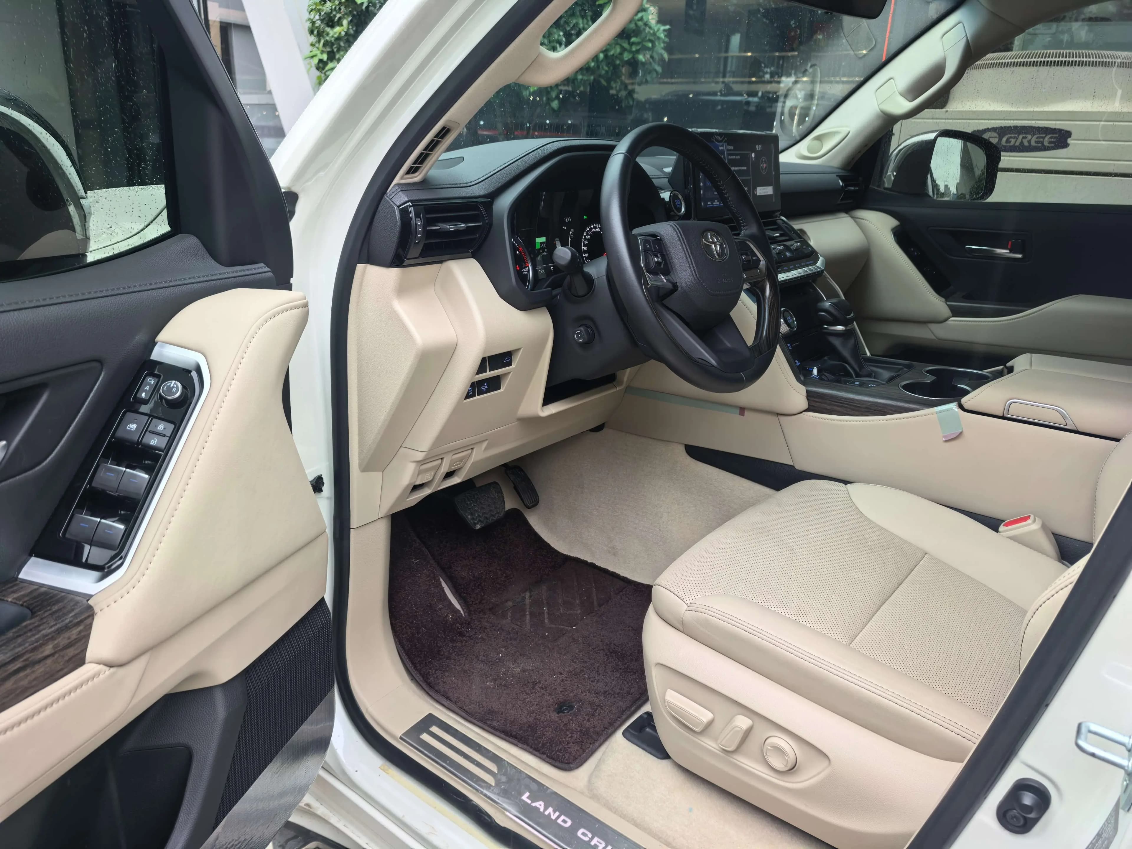 Toyota Land Cruiser 2024 г. 6090 км. — фото 10