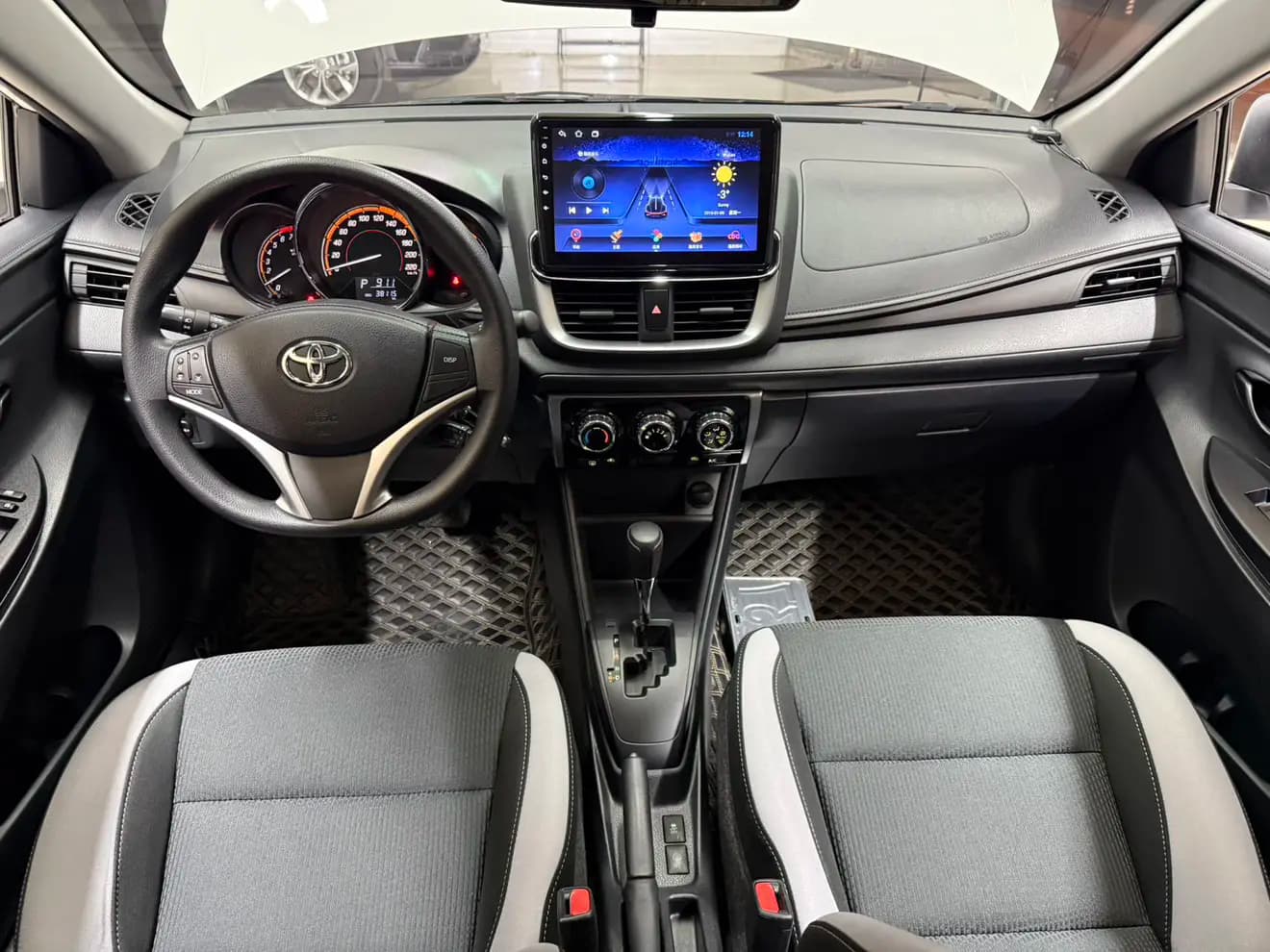 Toyota Yaris L 2022 г. 38139 км. — фото 11