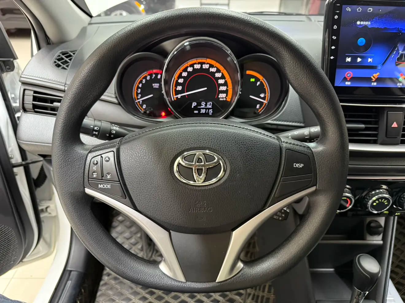 Toyota Yaris L 2022 г. 38139 км. — фото 13
