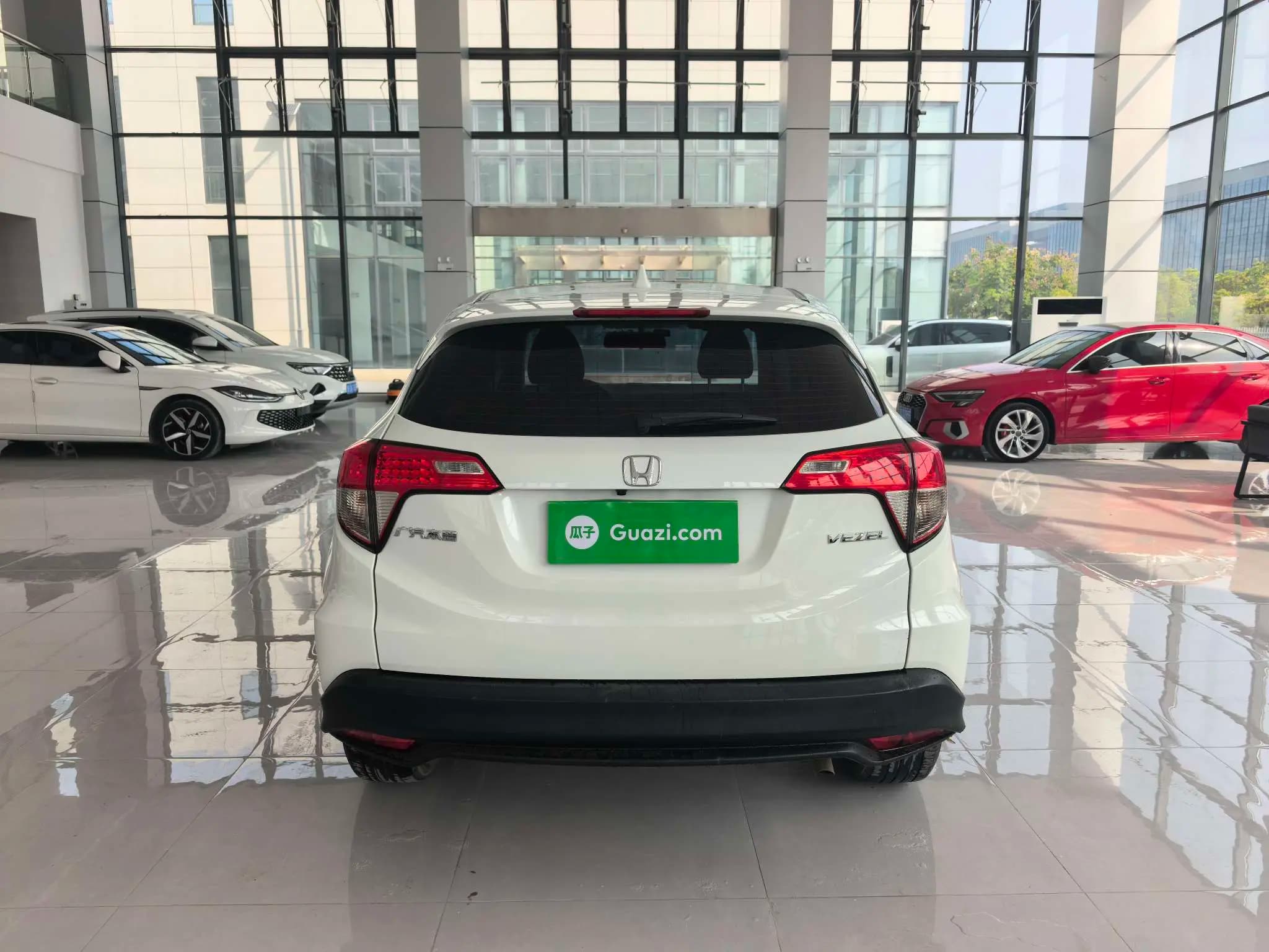 Honda Vezel 2021 г. 31060 км. — фото 3
