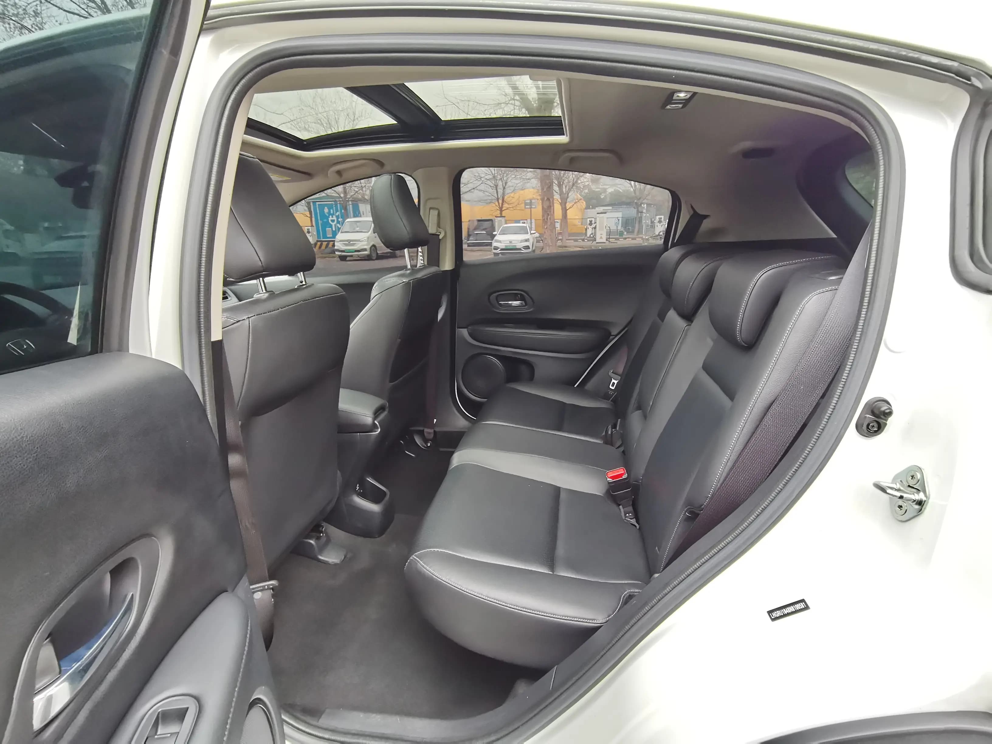 Honda Vezel 2022 г. 38062 км. — фото 21