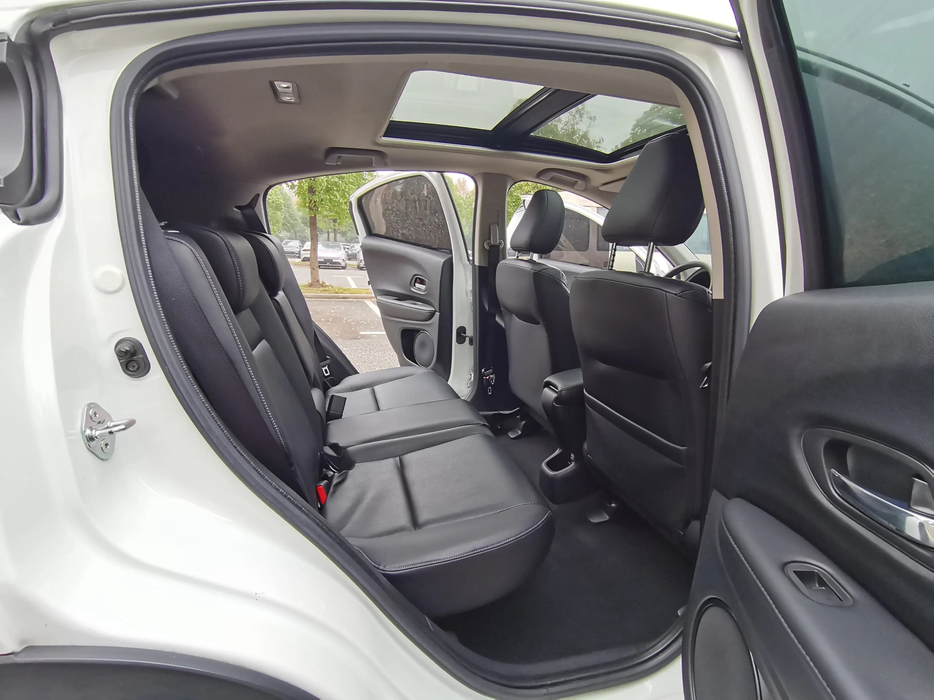 Honda Vezel 2022 г. 38062 км. — фото 26