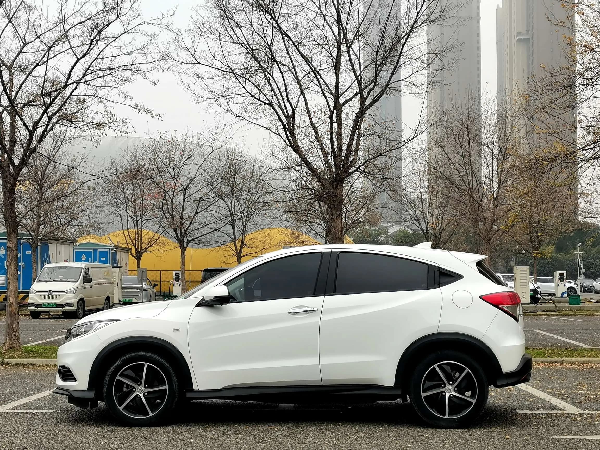 Honda Vezel 2022 г. 38062 км. — фото 4
