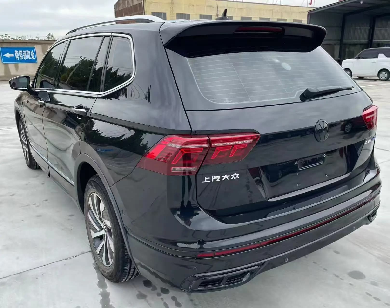 Volkswagen Tiguan L PHEV 2022 г. 90015 км. — фото 3