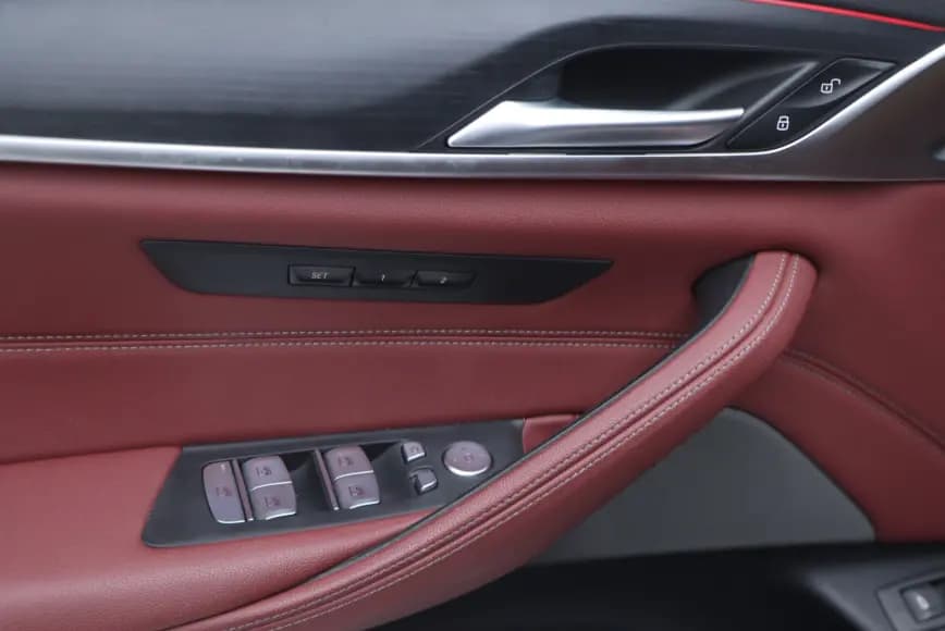 BMW 5 Series PHEV 2023 г. 49241 км. — фото 13