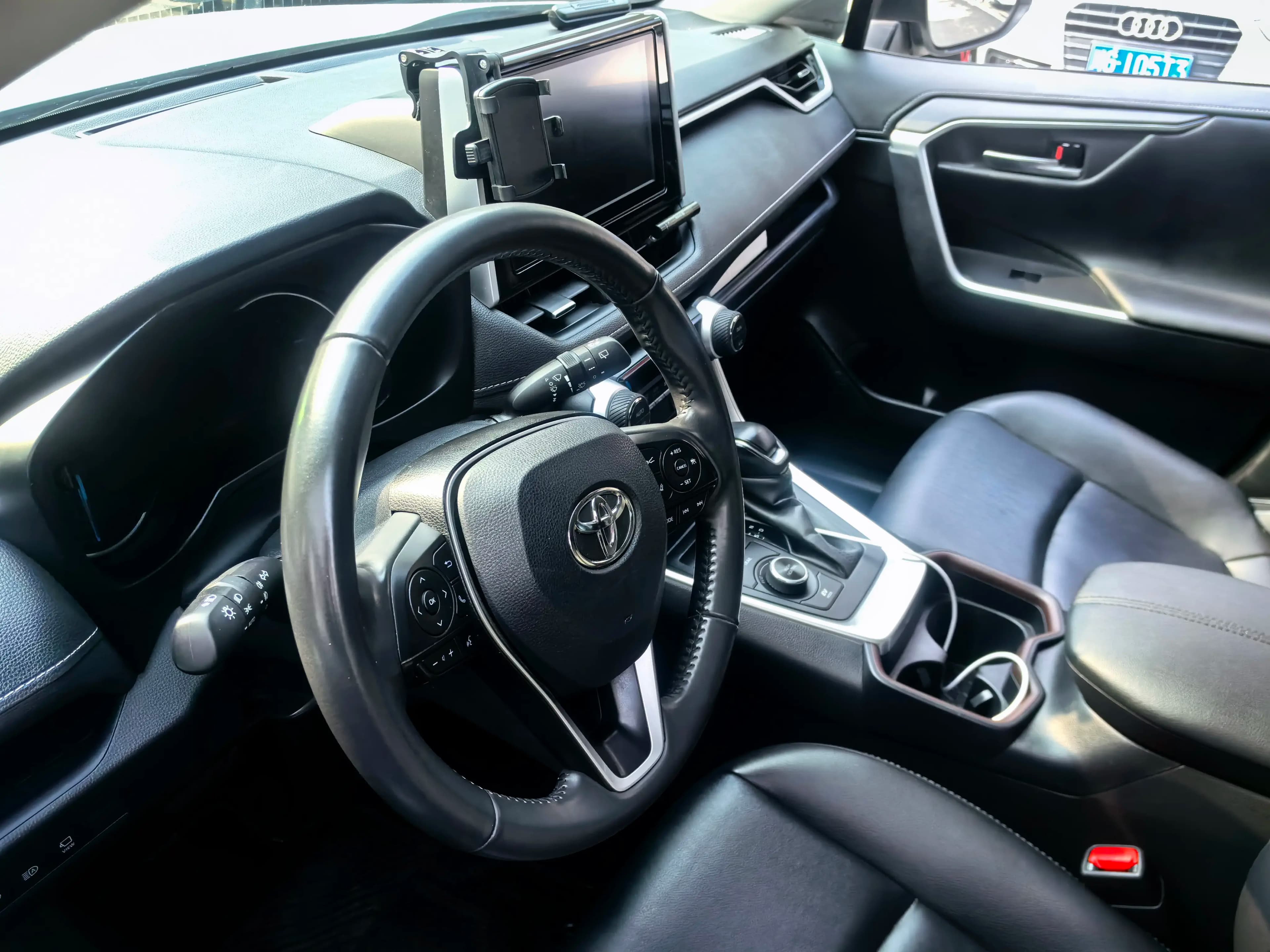 Toyota RAV4 2021 г. 46068 км. — фото 9