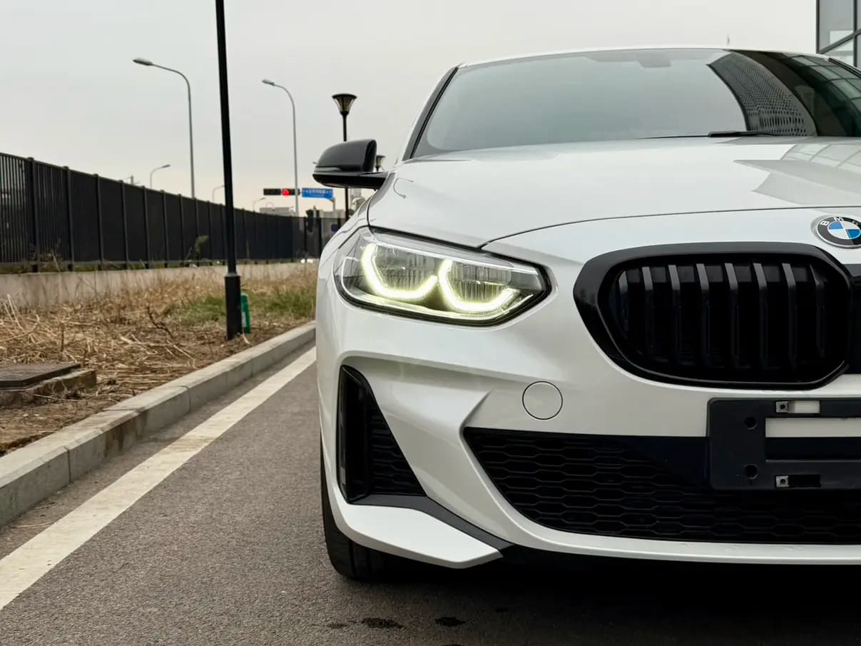 BMW 1 Series 2022 г. 34065 км. — фото 11