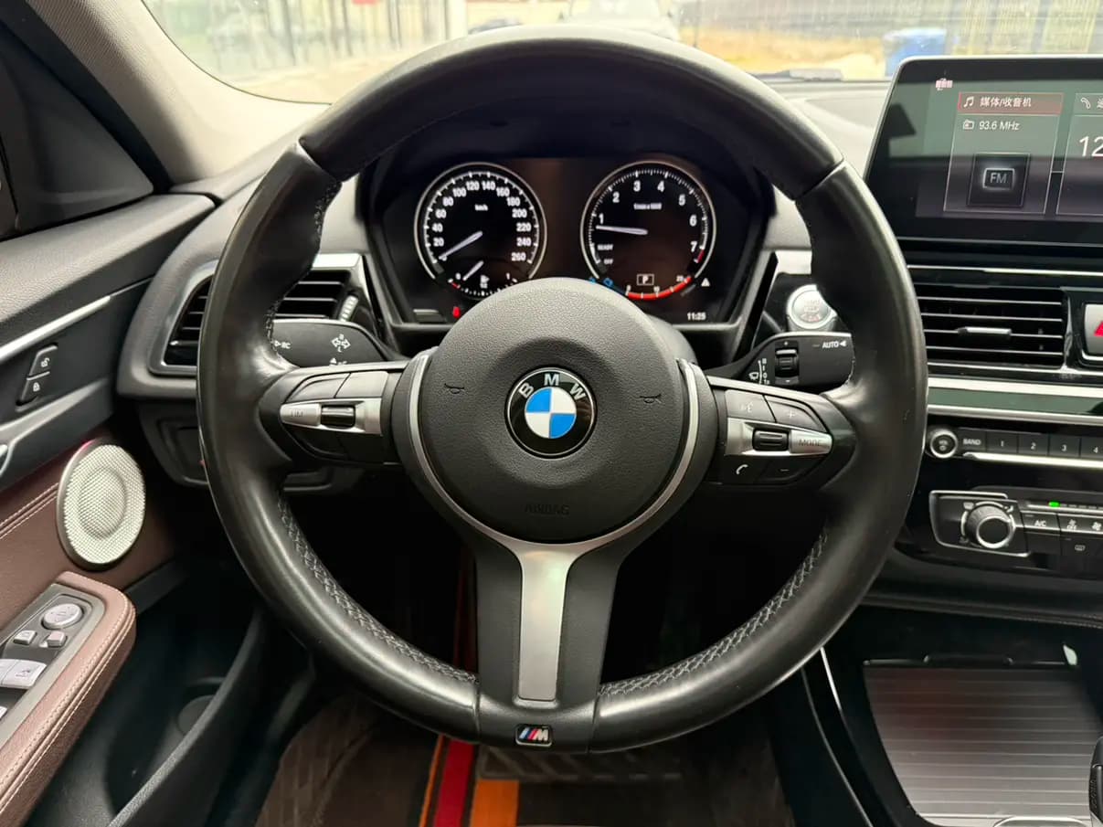 BMW 1 Series 2022 г. 34065 км. — фото 14