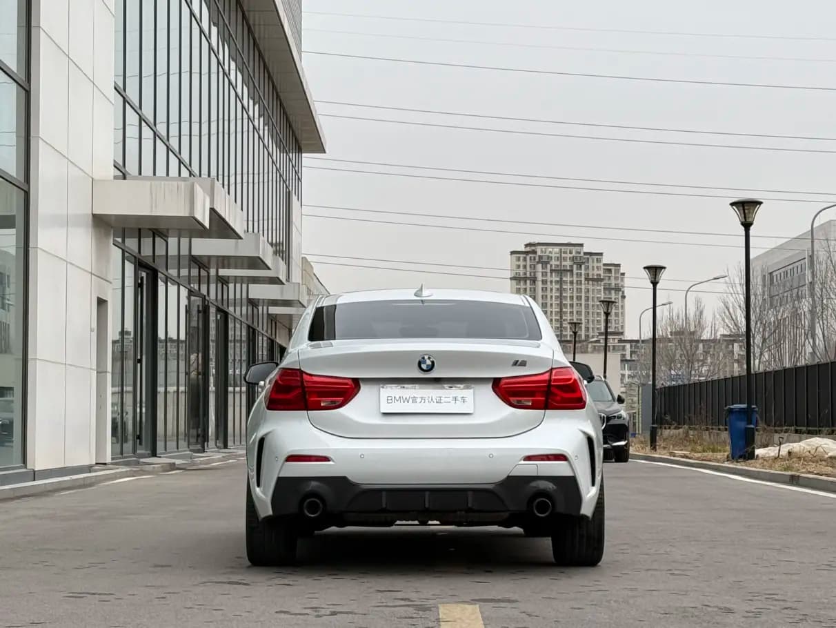 BMW 1 Series 2022 г. 34065 км. — фото 4