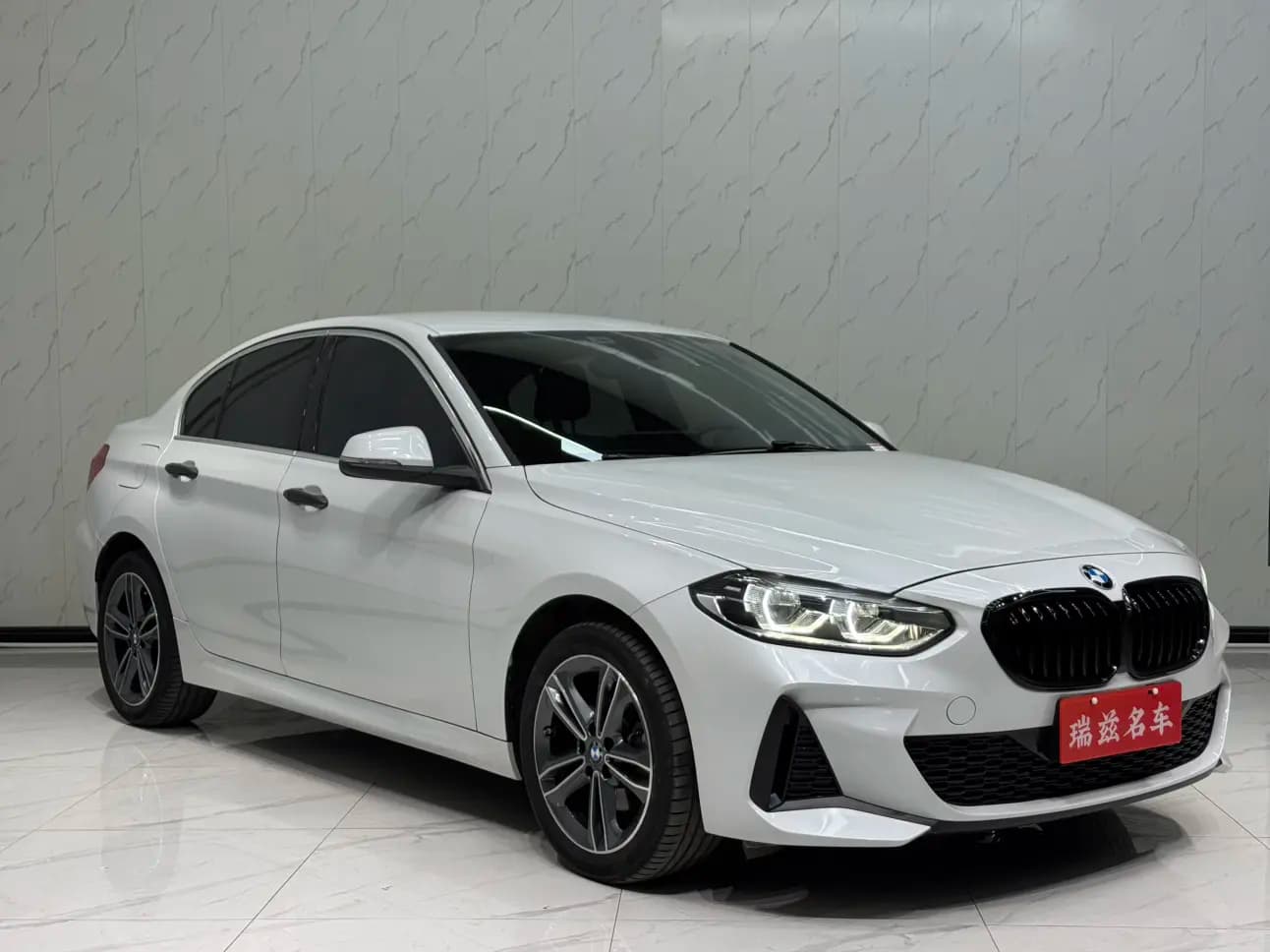 BMW 1 Series 2021 г. 37017 км. — фото 3
