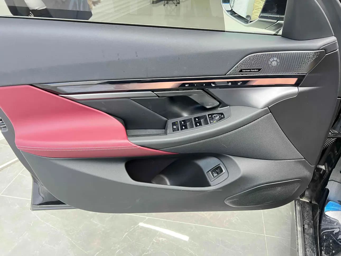 BMW i5 2025 г. 10061 км. — фото 7