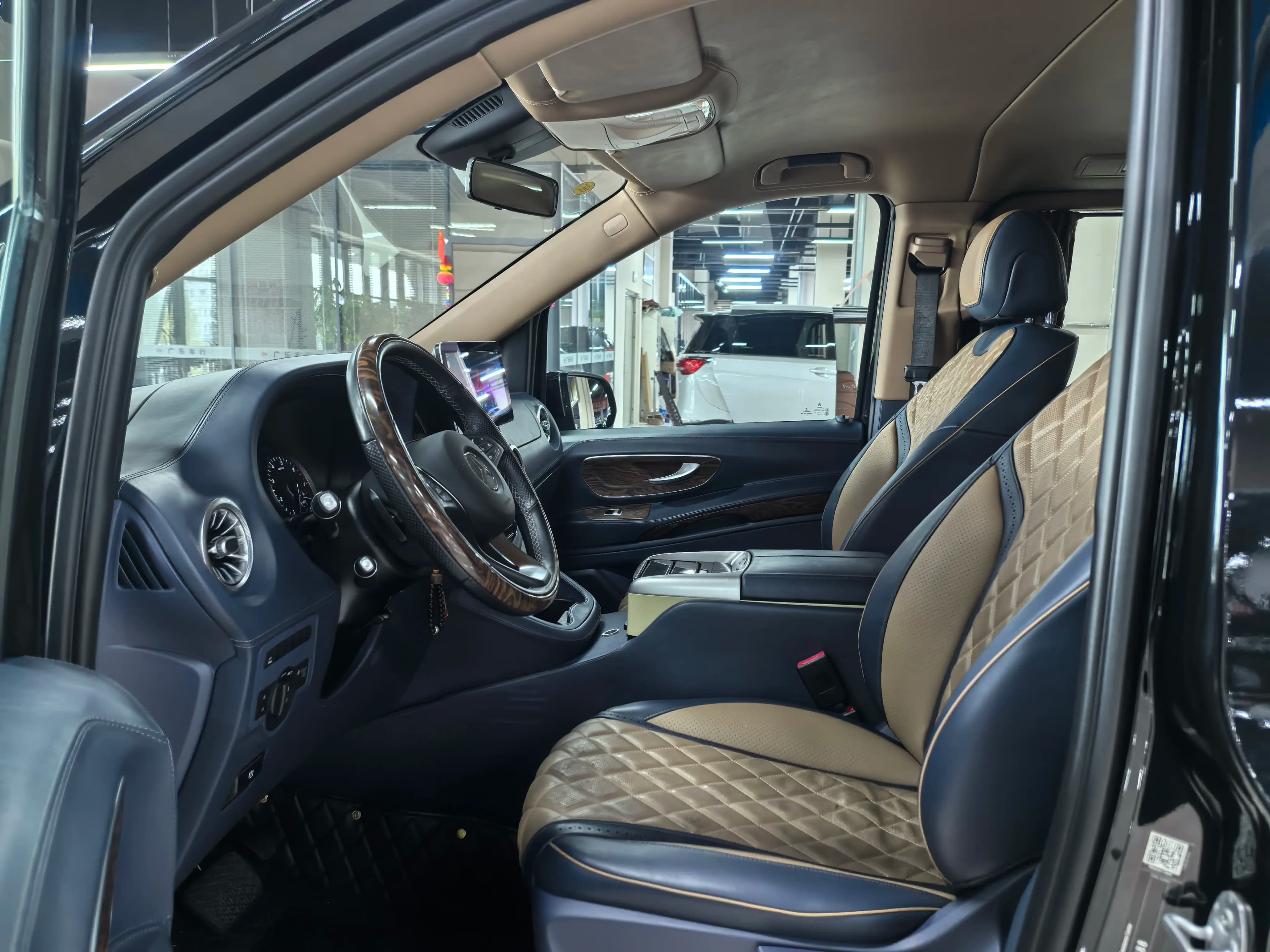 Mercedes-Benz Vito 2021 г. 58043 км. — фото 12