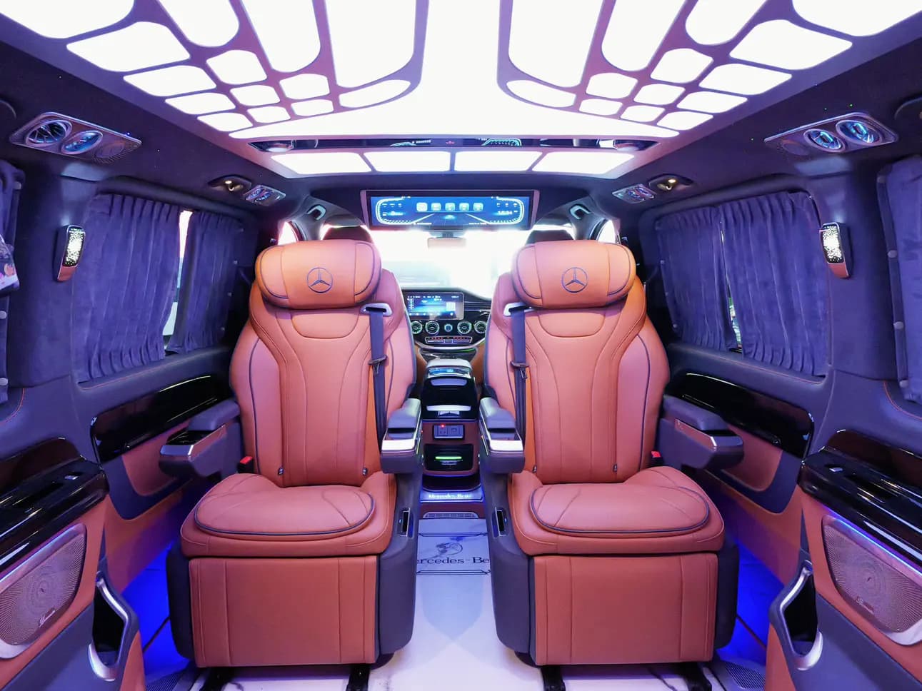 Mercedes-Benz Vito 2024 г. 4044 км. — фото 12