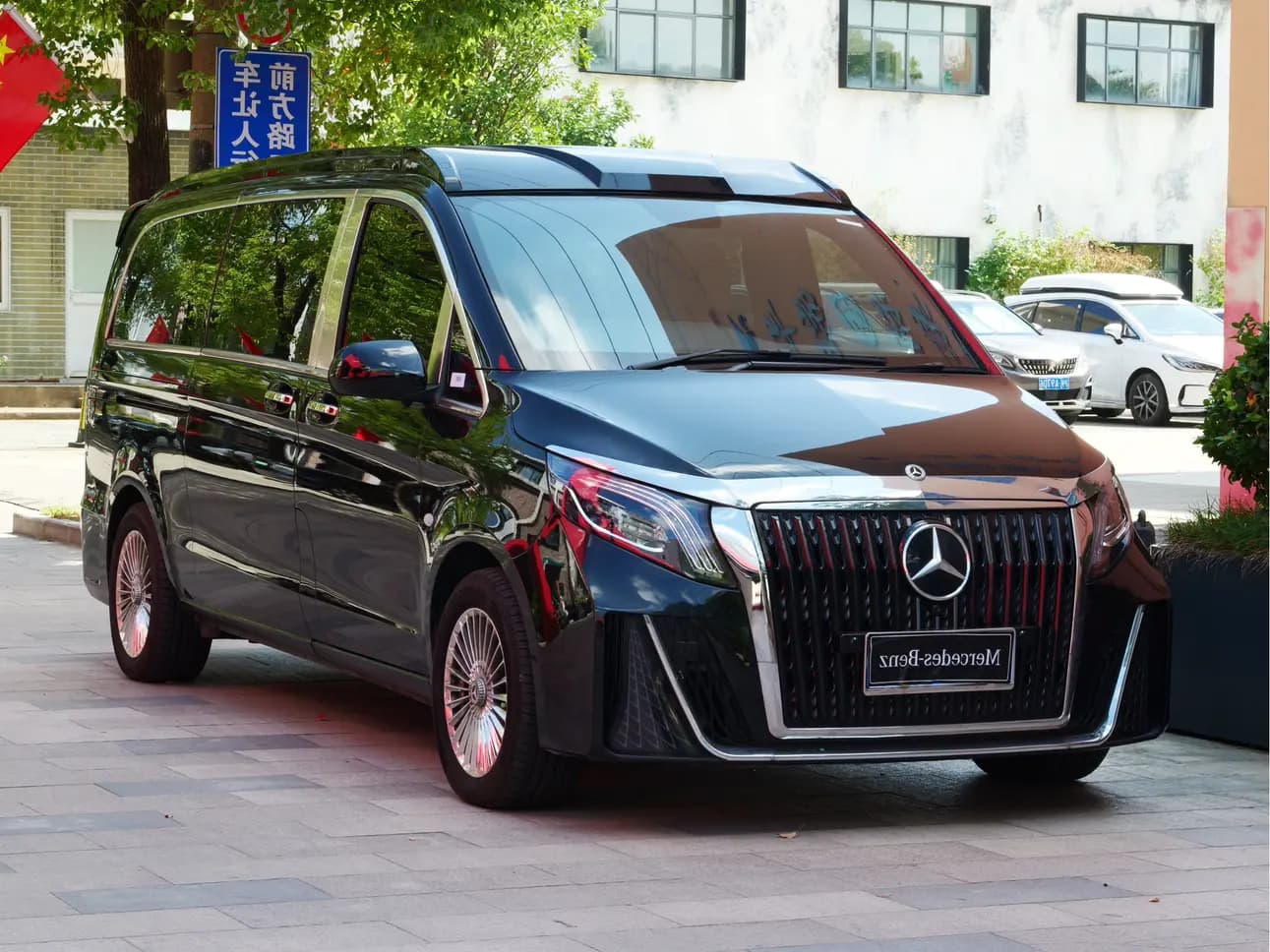 Mercedes-Benz Vito 2024 г. 4044 км. — фото 3