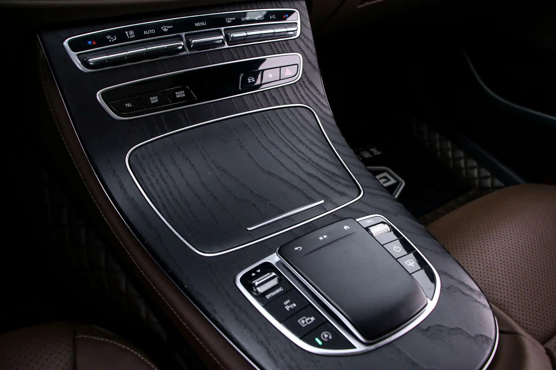 Mercedes-Benz E-Class 2022 г. 60055 км. — фото 9