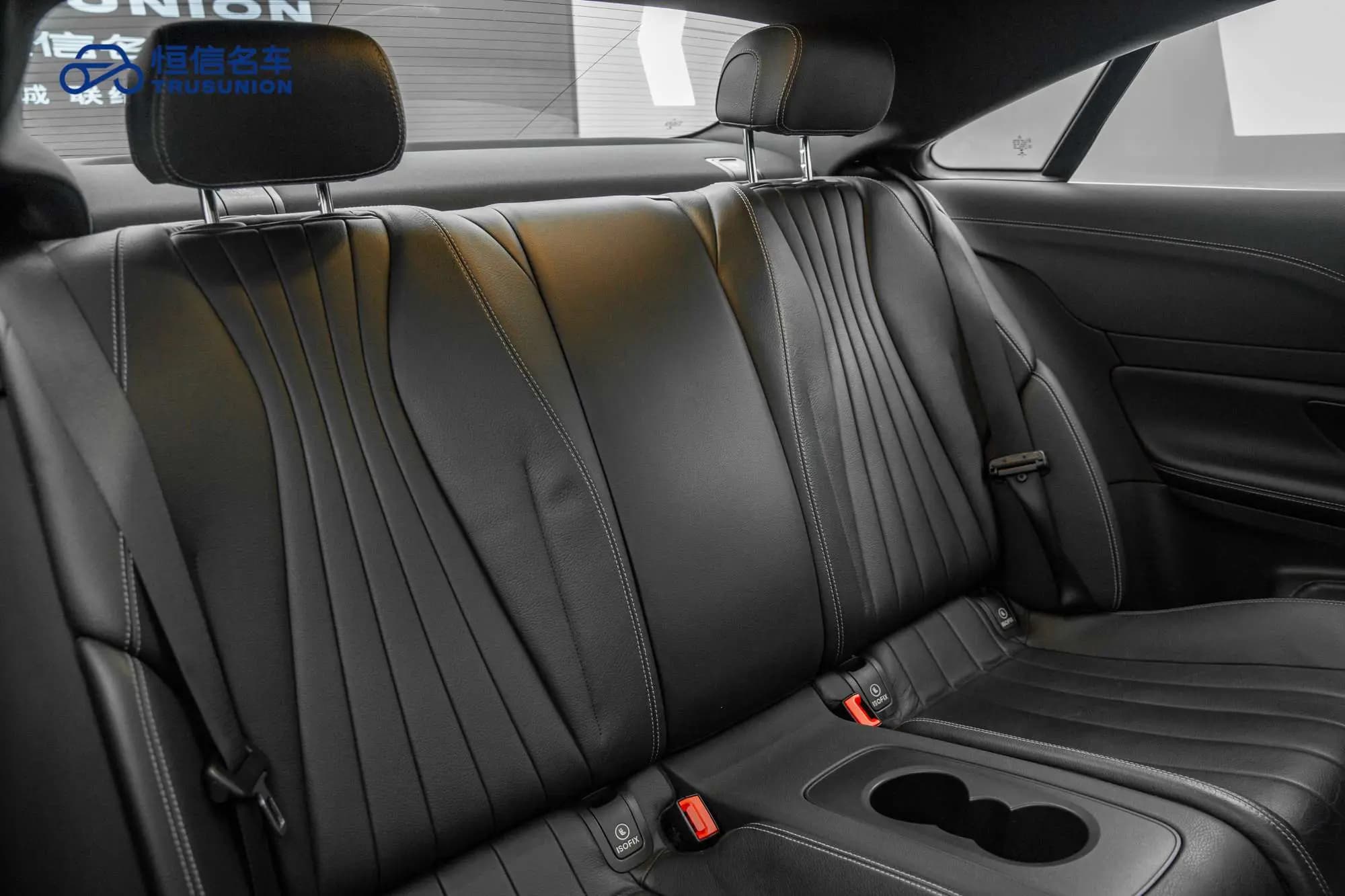 Mercedes-Benz E-Class 2023 г. 37856 км. — фото 20