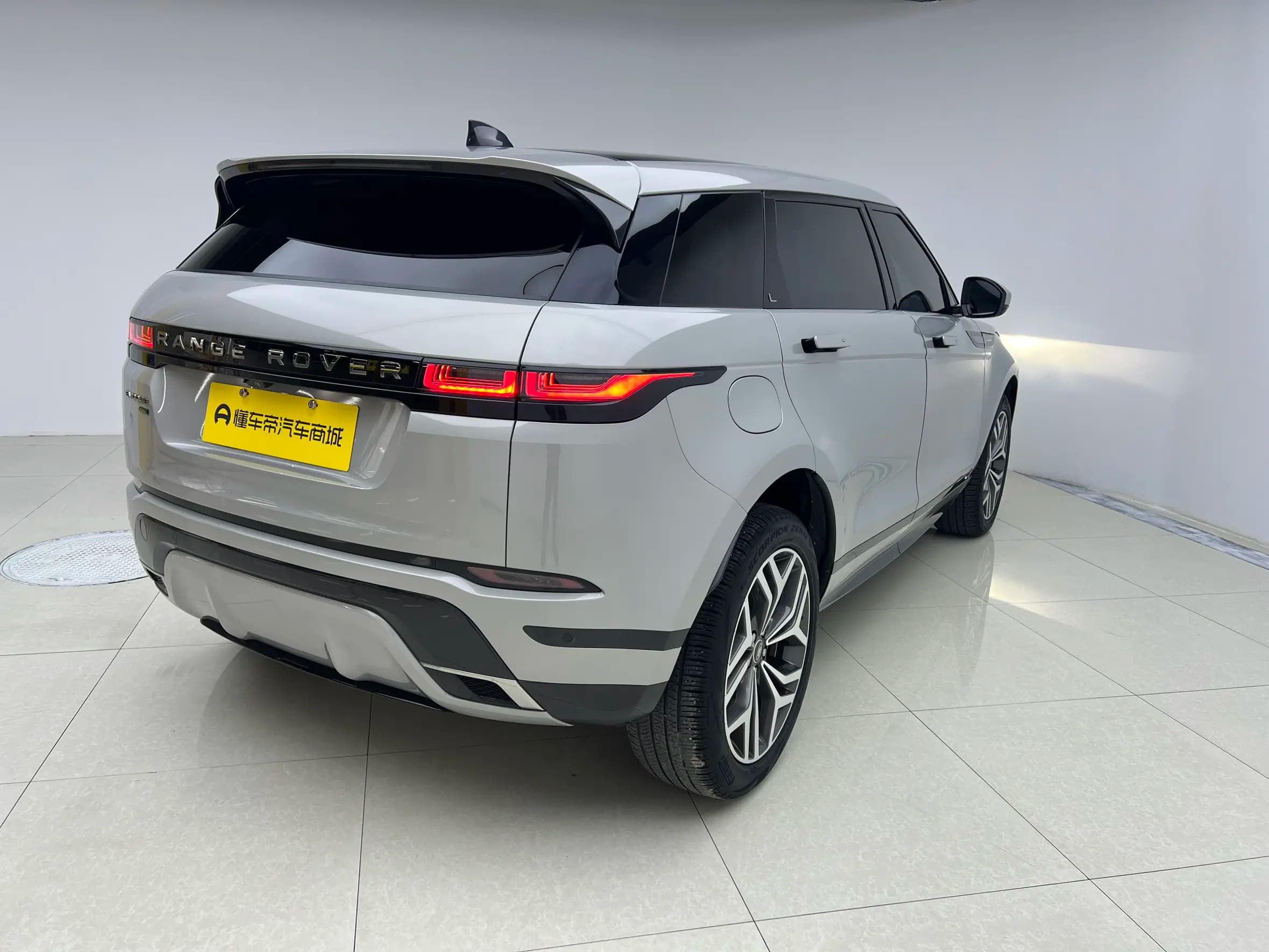 Land Rover Range Rover Evoque 2022 г. 51074 км. — фото 7