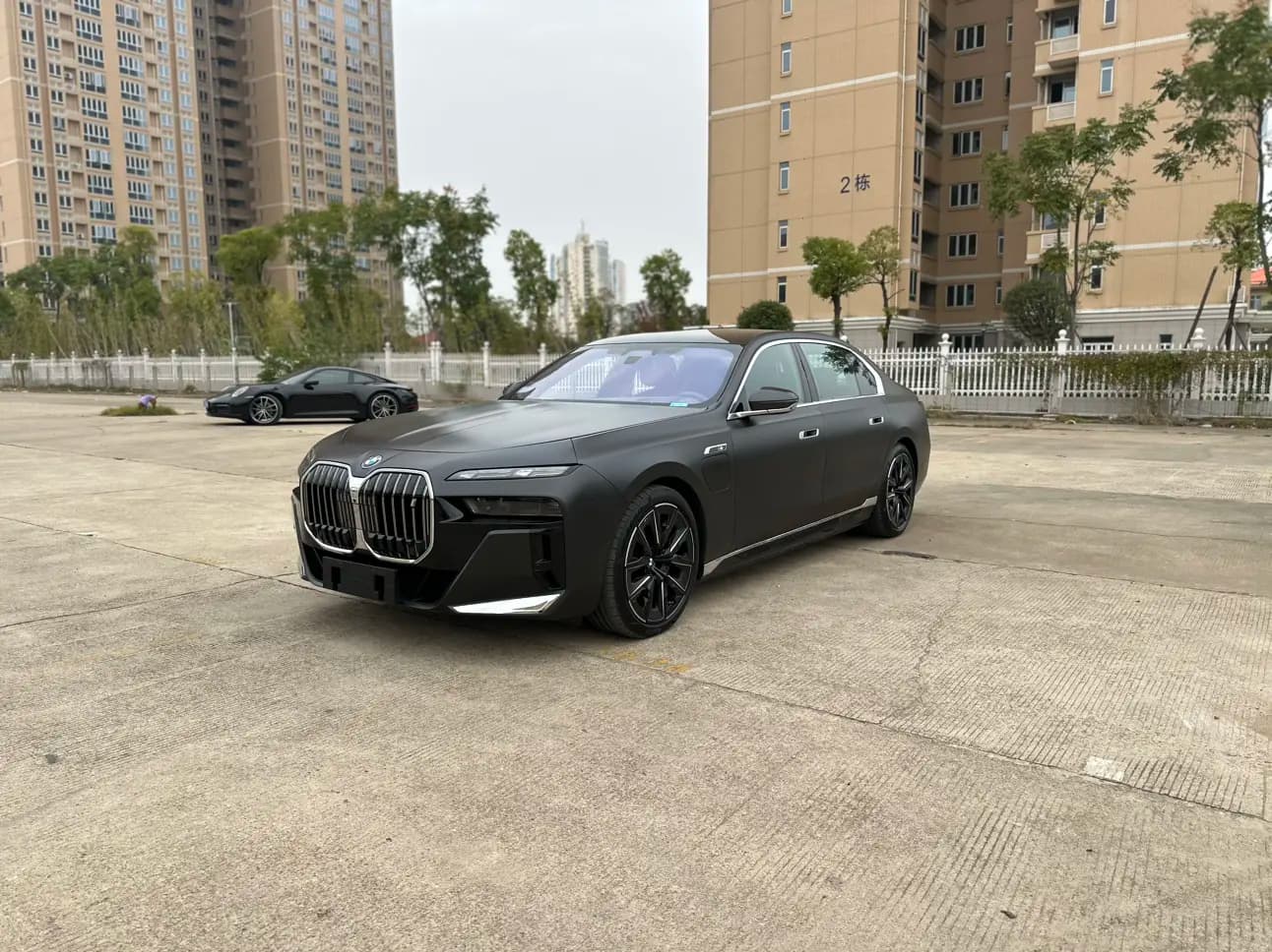 BMW i7 2023 г. 5636 км.