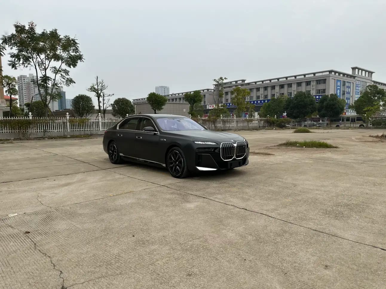 BMW i7 2023 г. 5636 км. — фото 3