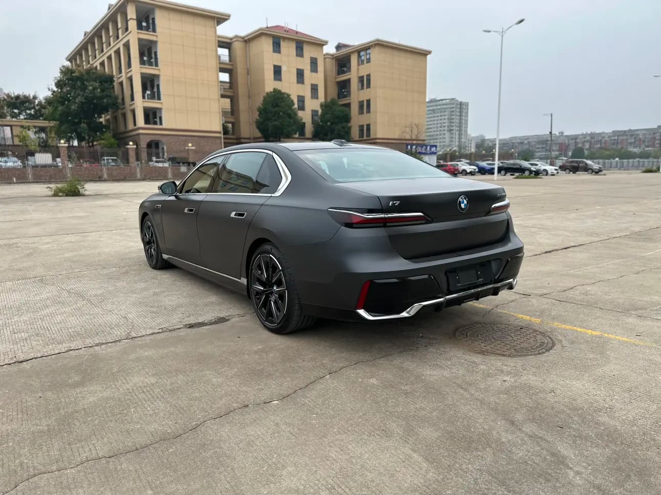 BMW i7 2023 г. 5636 км. — фото 4