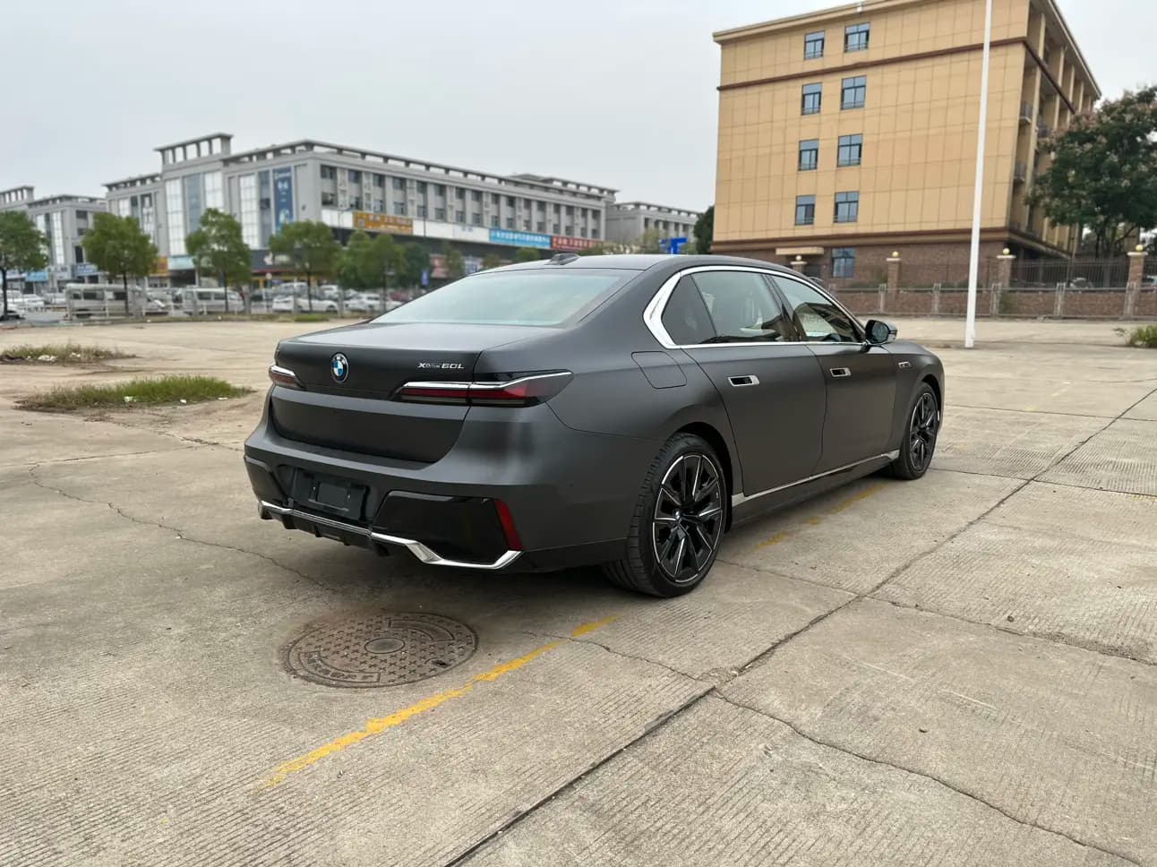 BMW i7 2023 г. 5636 км. — фото 5