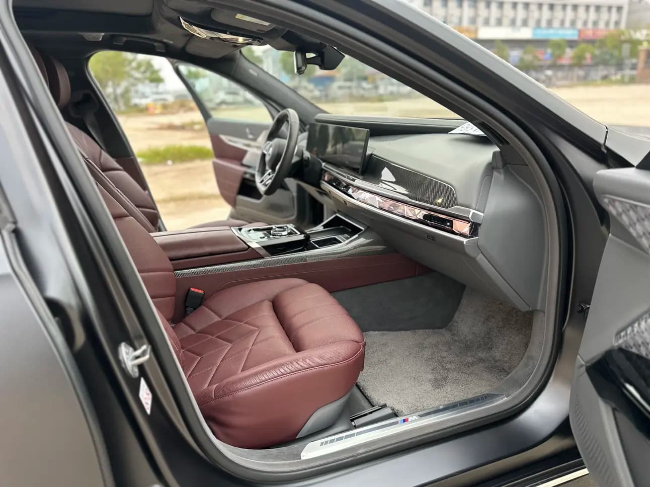 BMW i7 2023 г. 5636 км. — фото 9