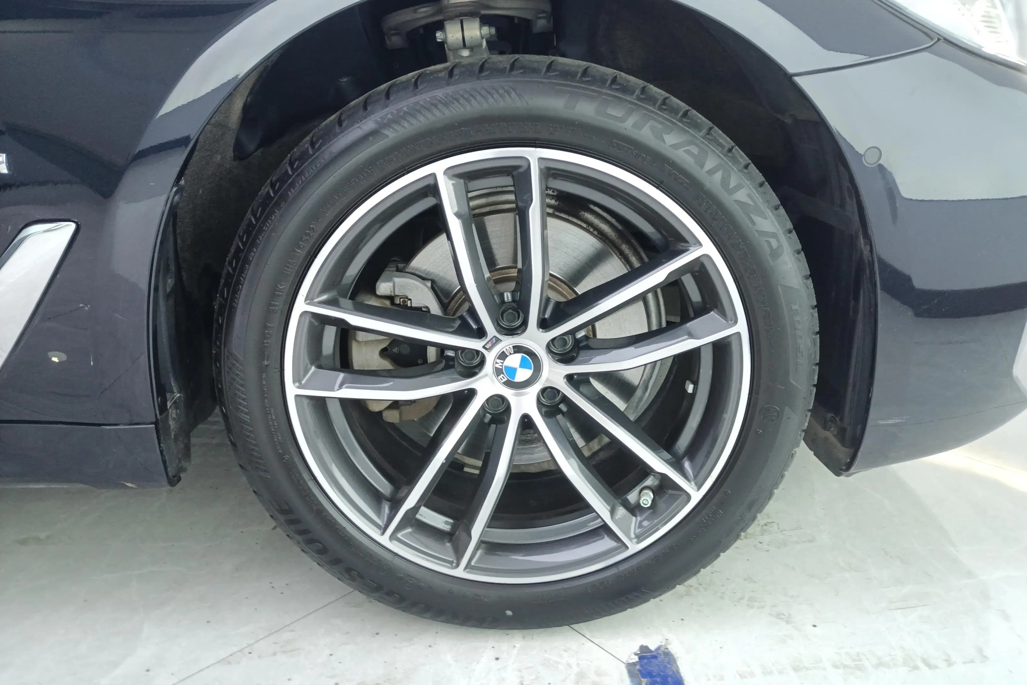 BMW 5 Series 2023 г. 22946 км. — фото 4