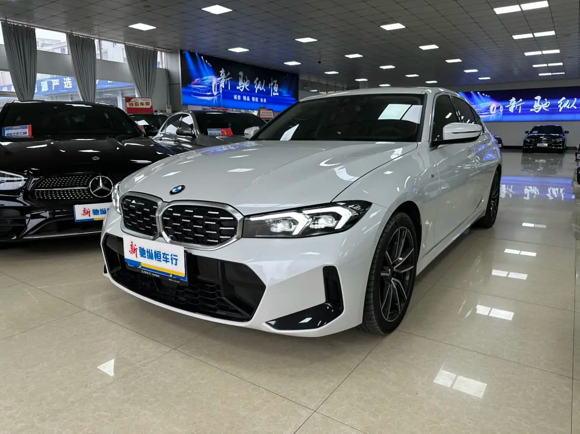BMW 3 Series 2025 г. 2142 км.