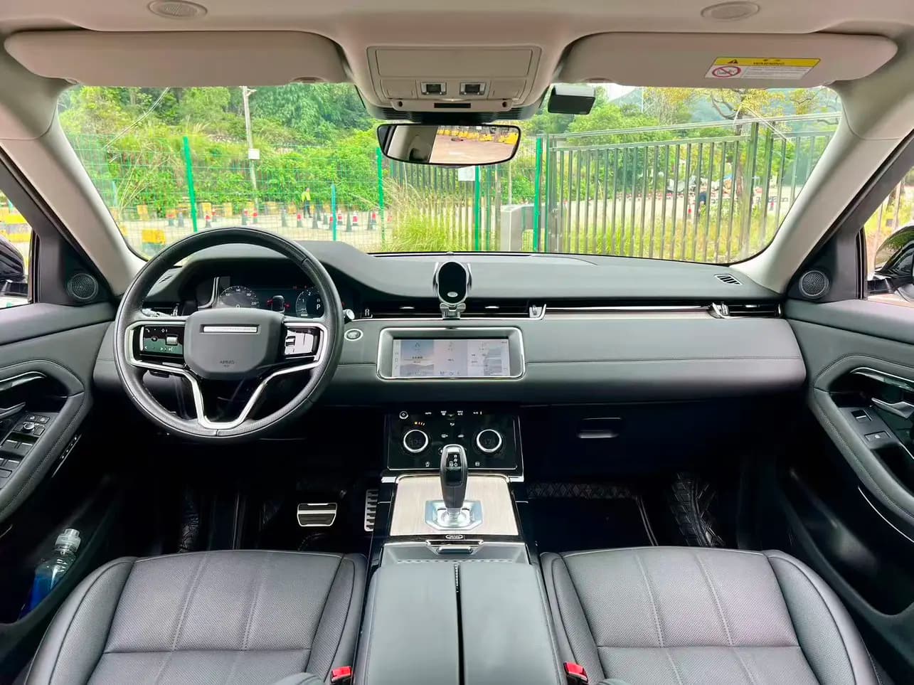 Land Rover Range Rover Evoque PHEV 2023 г. 28097 км. — фото 17