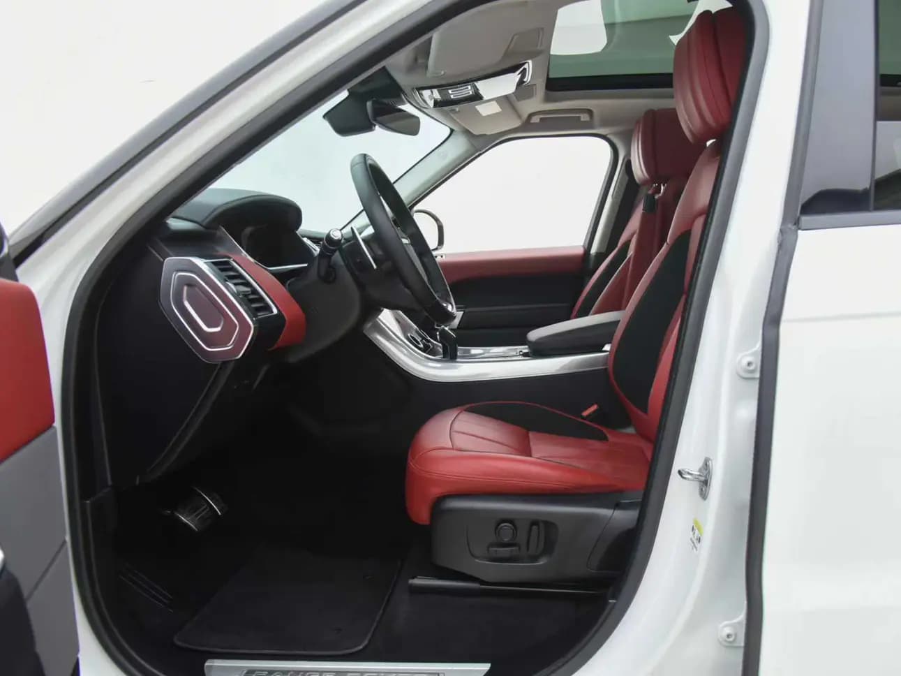 Land Rover Range Rover Sport 2021 г. 60000 км. — фото 13