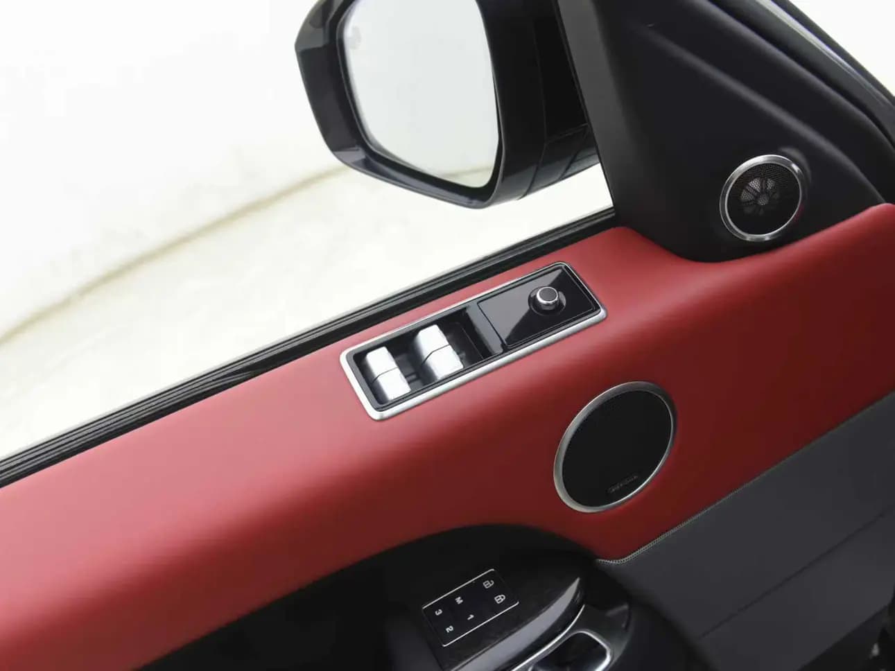 Land Rover Range Rover Sport 2021 г. 60000 км. — фото 15