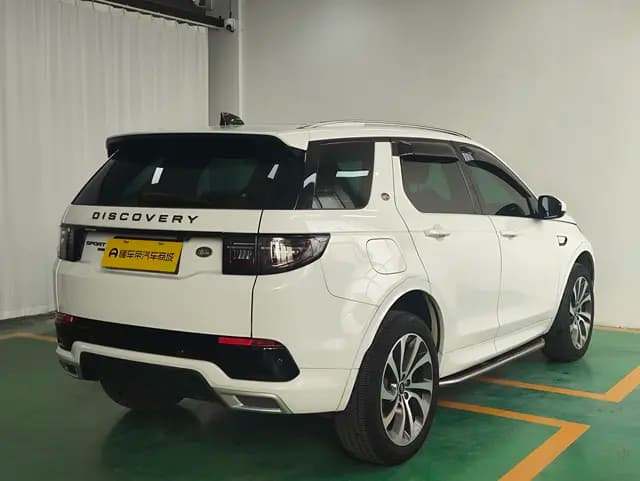 Land Rover Discover Sports 2023 г. 45800 км. — фото 7