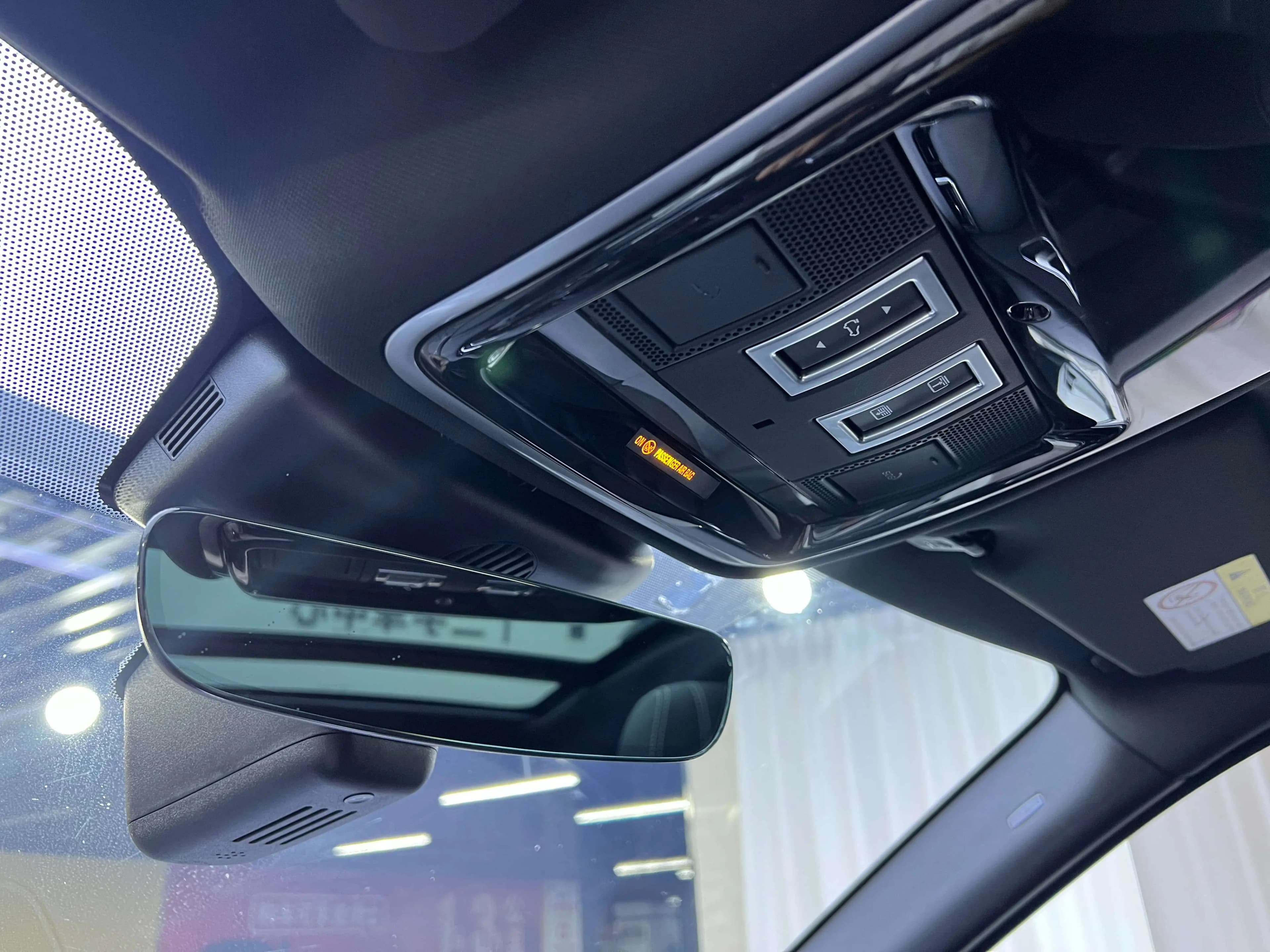 Land Rover Range Rover Velar 2021 г. 78131 км. — фото 9