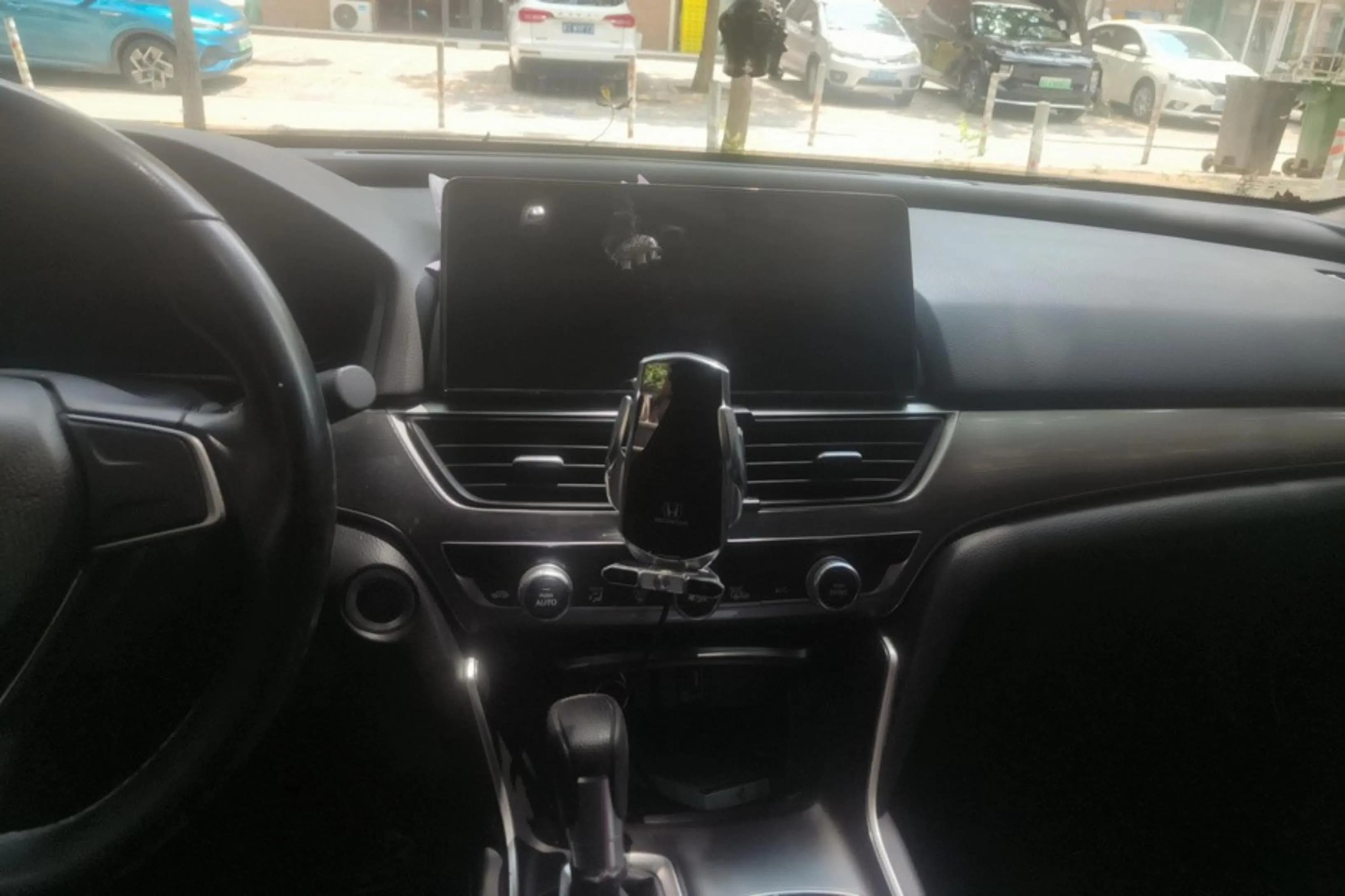 Honda Accord 2022 г. 27600 км. — фото 10